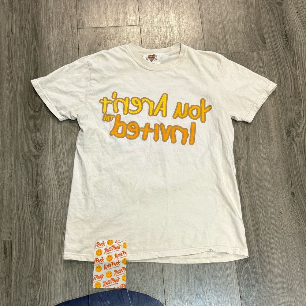 Hyde park cream T-Shirt with Yellow Text